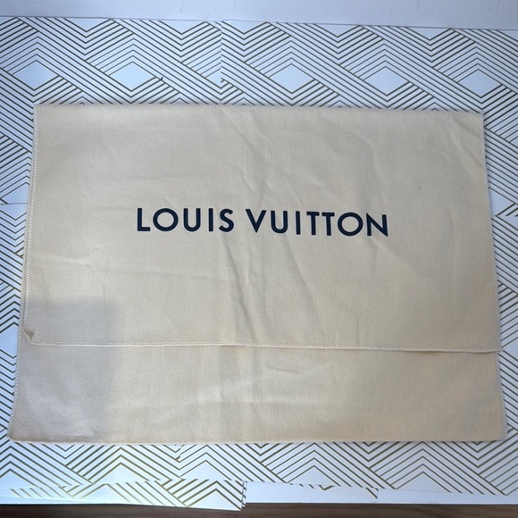 Louis Vuitton Handbags - Louis Vuitton Beige Dust Bag